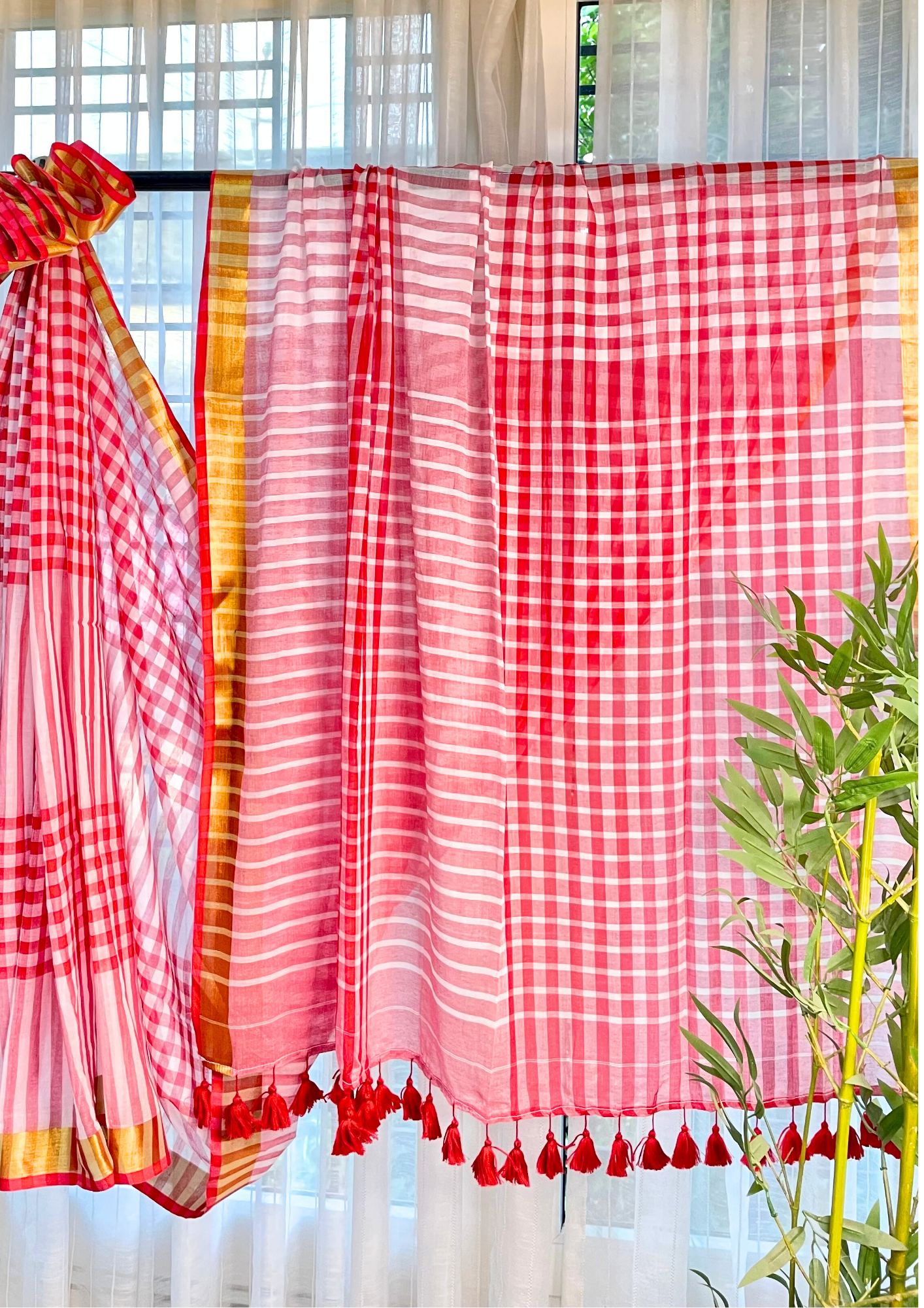 LOOM THREADS - Image 2